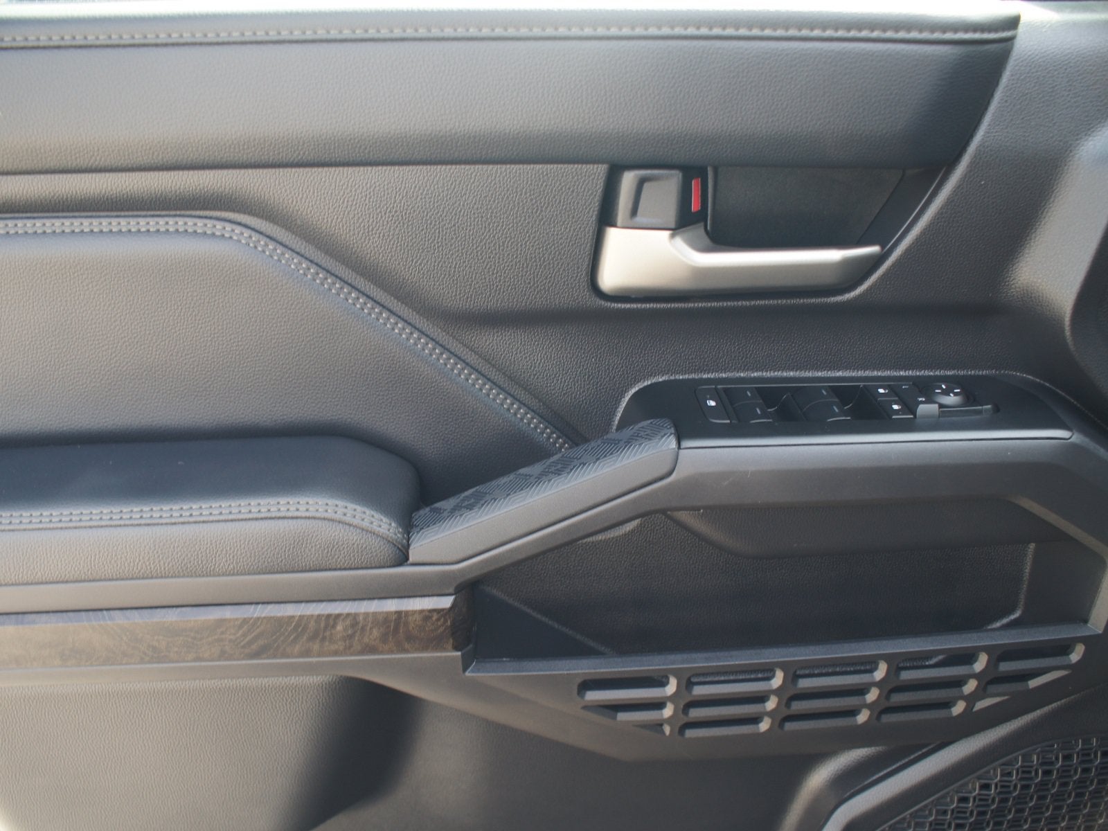 2025 Toyota Tacoma i-FORCE MAX Tacoma Limited