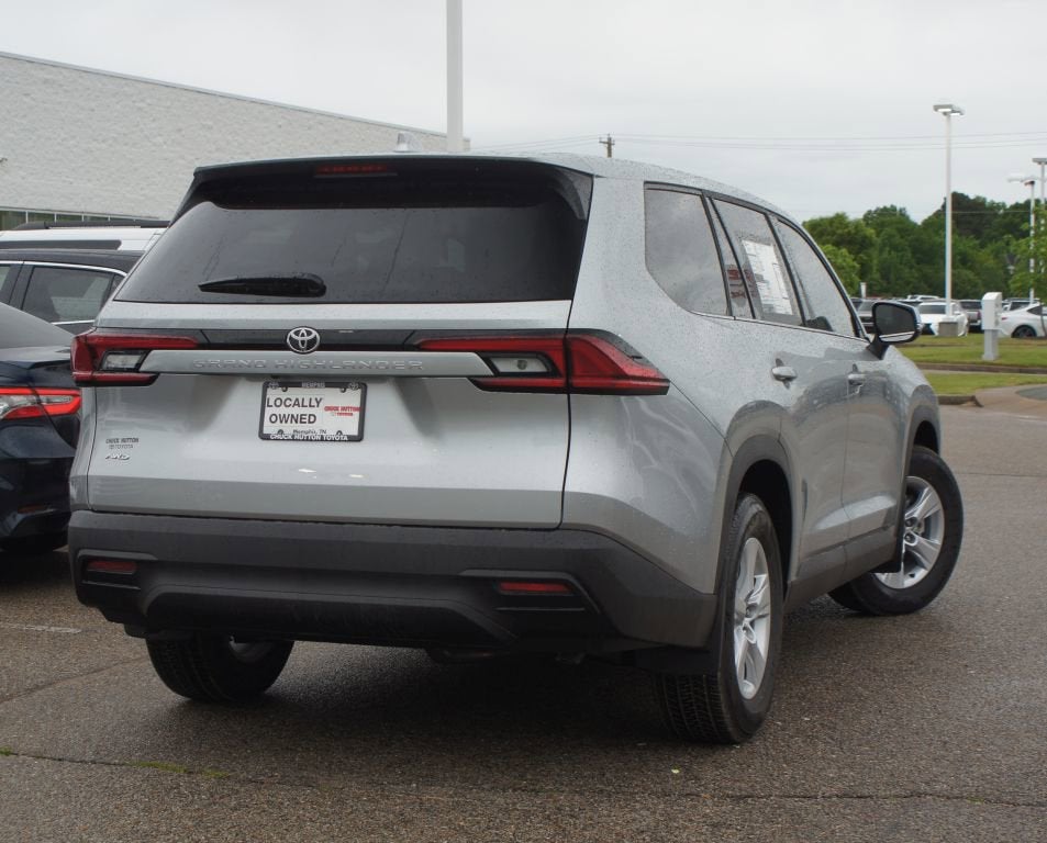 2026 Toyota Grand Highlander LE