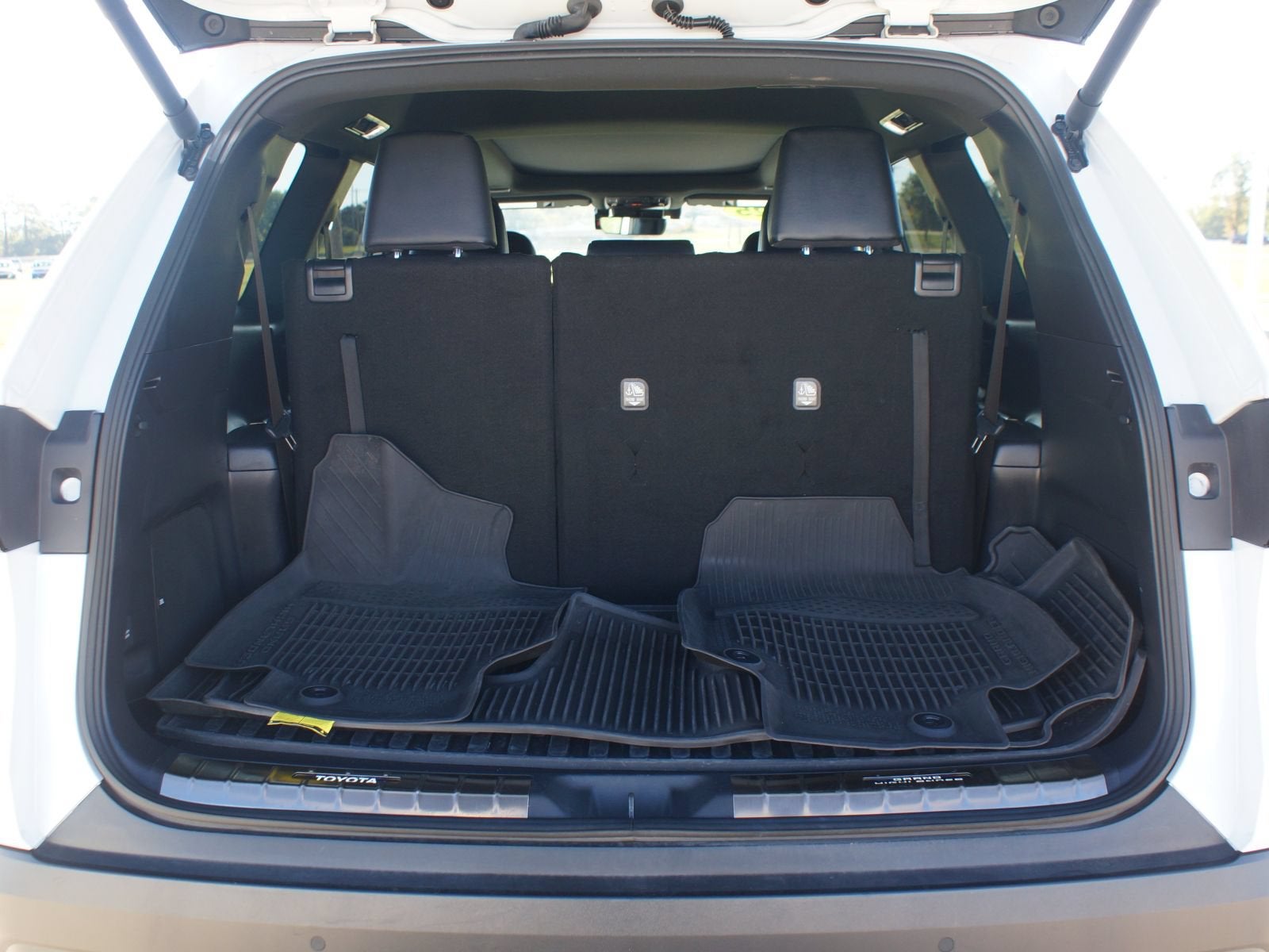 2025 Toyota Grand Highlander Hybrid Nightshade
