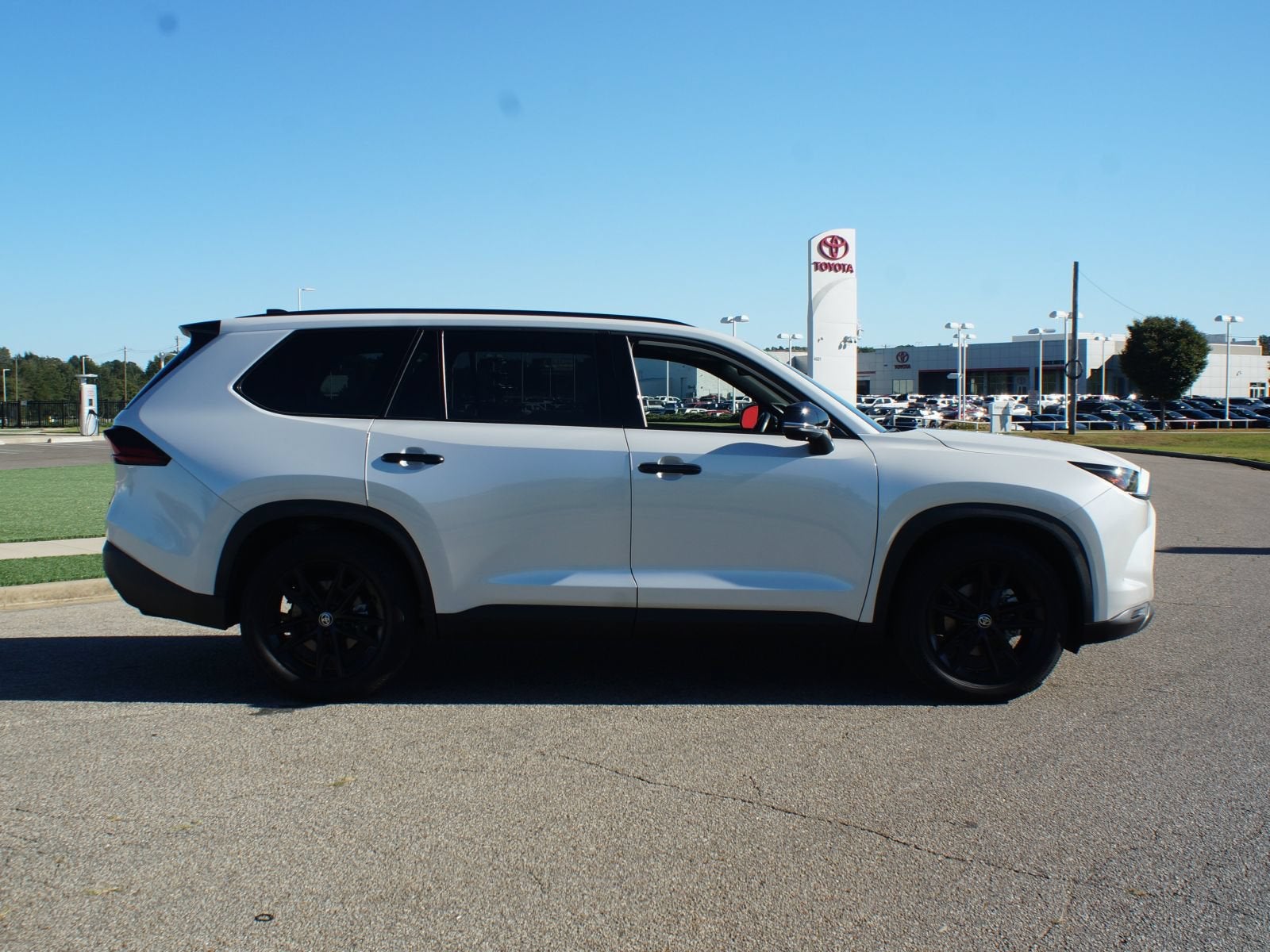 2025 Toyota Grand Highlander Hybrid Nightshade
