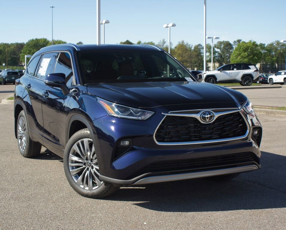 2026 Toyota Highlander Hybrid Platinum