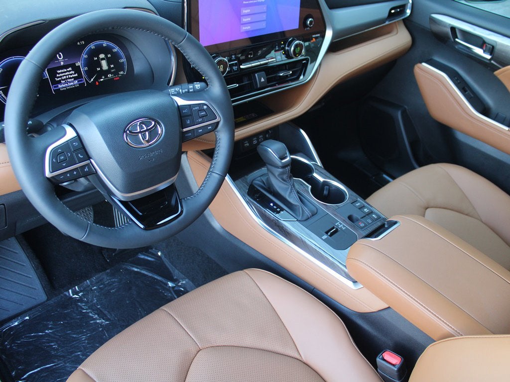 2026 Toyota Highlander Hybrid Platinum