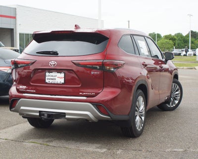 2026 Toyota Highlander Hybrid Platinum