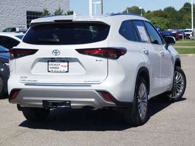 2026 Toyota Highlander Hybrid Platinum