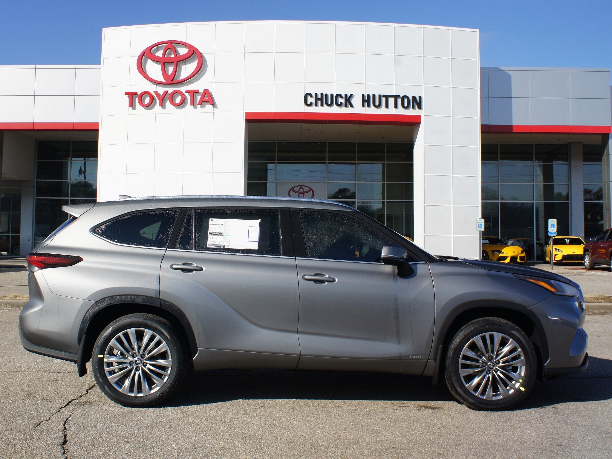 2026 Toyota Highlander Hybrid Platinum