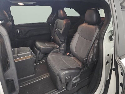 2025 Toyota Sienna Platinum