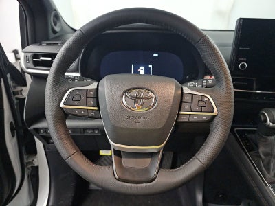 2025 Toyota Sienna Platinum