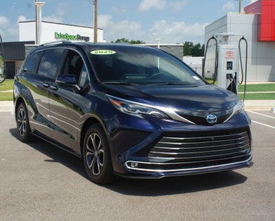 2025 Toyota Sienna Platinum