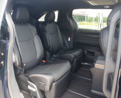 2025 Toyota Sienna Platinum