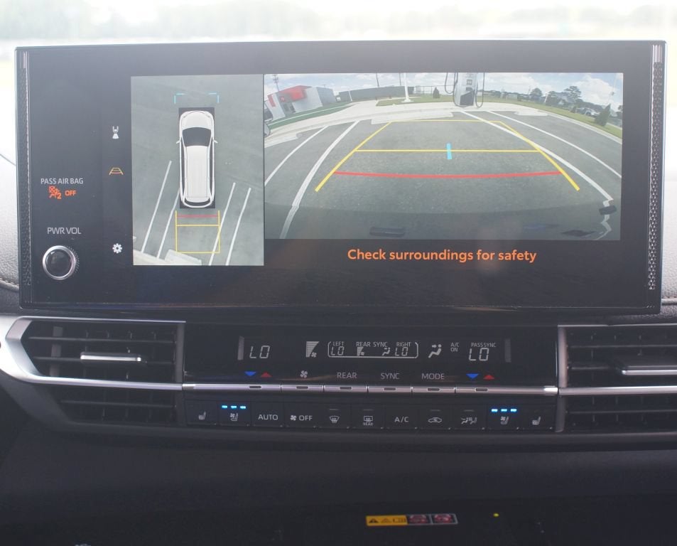 2025 Toyota Sienna Platinum