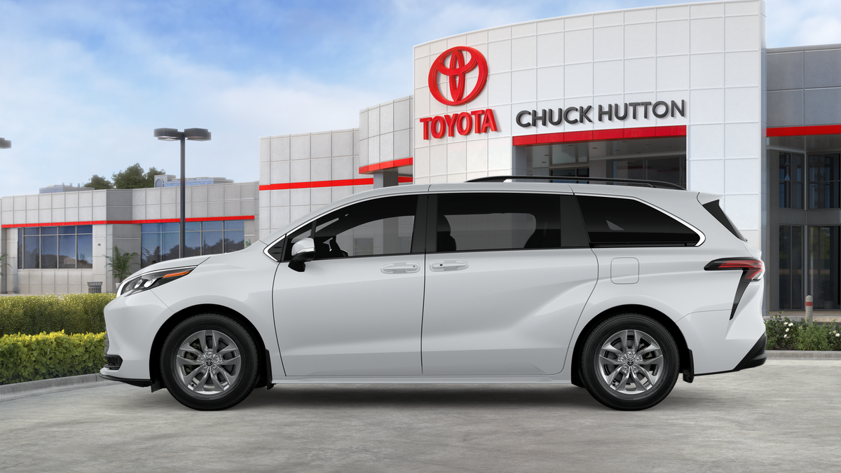 2026 Toyota Sienna LE
