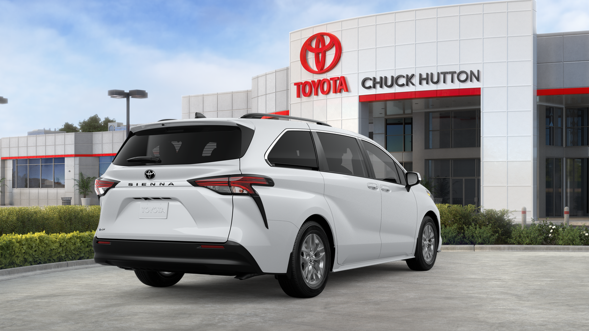2026 Toyota Sienna LE