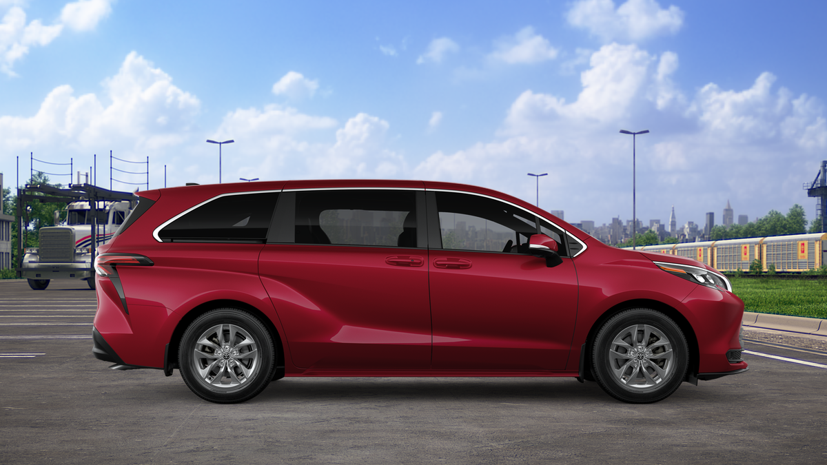2026 Toyota Sienna LE