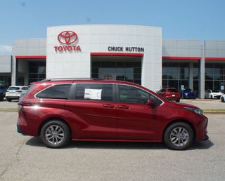 2026 Toyota Sienna LE