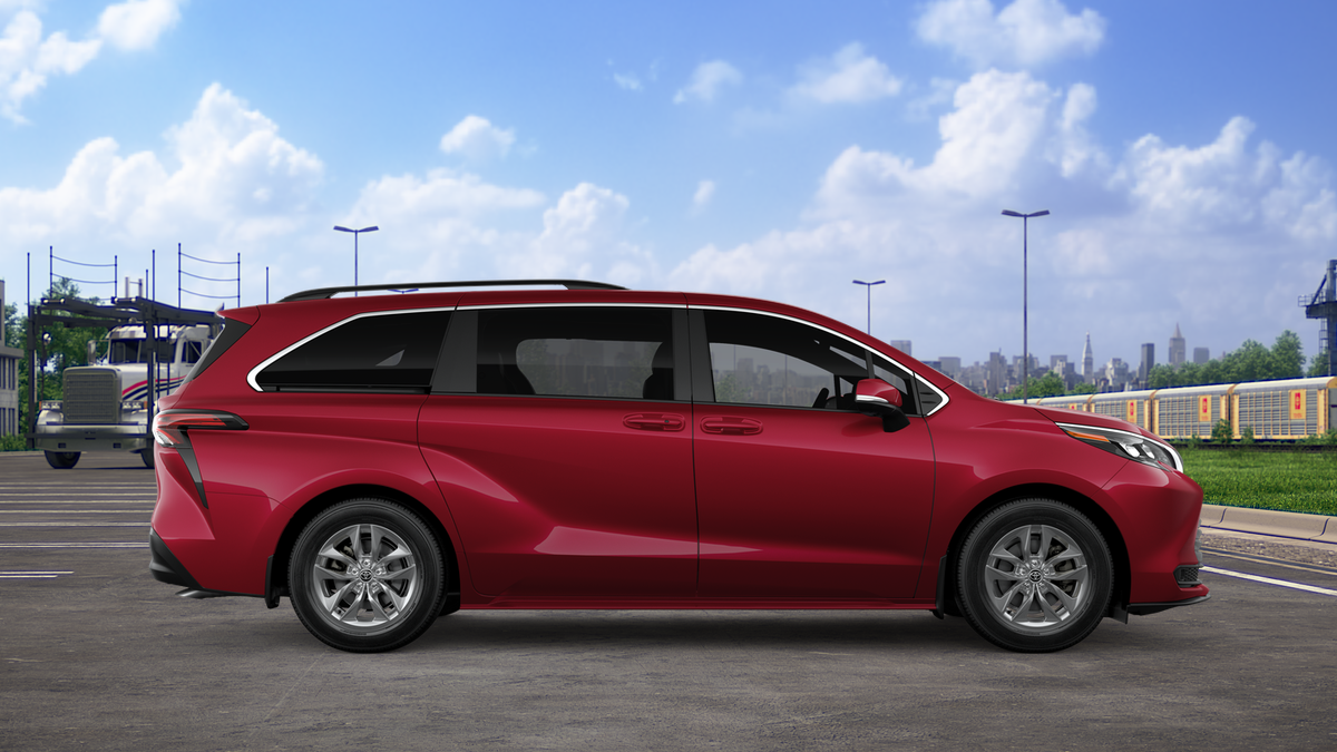 2026 Toyota Sienna LE