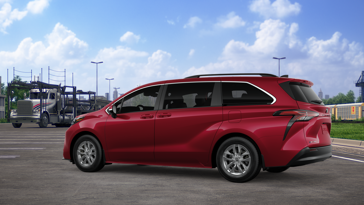 2026 Toyota Sienna LE