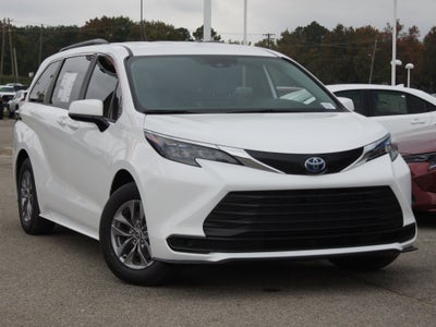 2026 Toyota Sienna LE