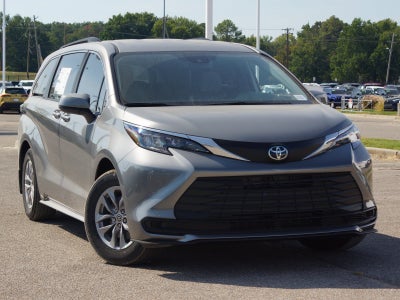 2026 Toyota Sienna LE