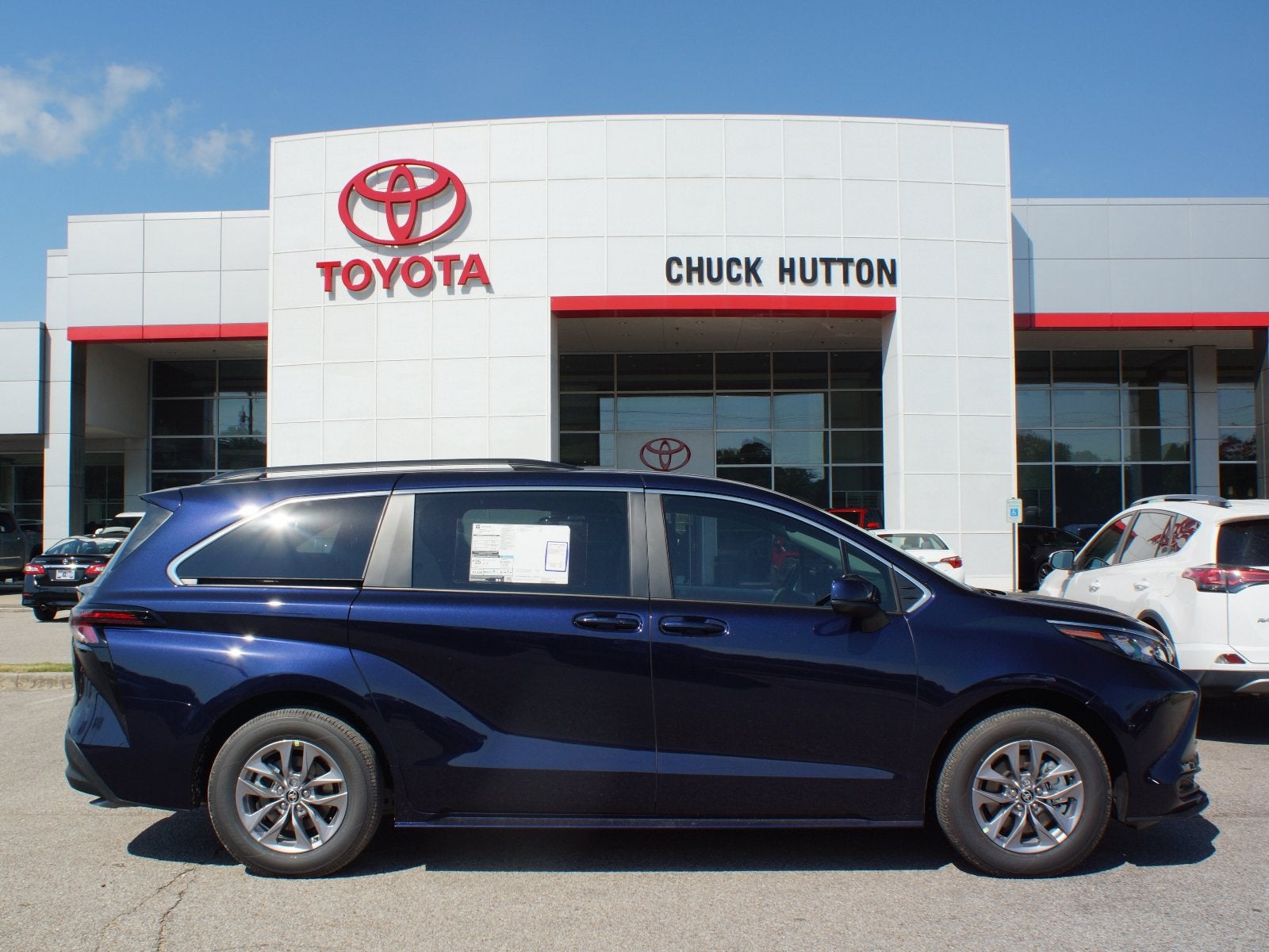 2026 Toyota Sienna LE