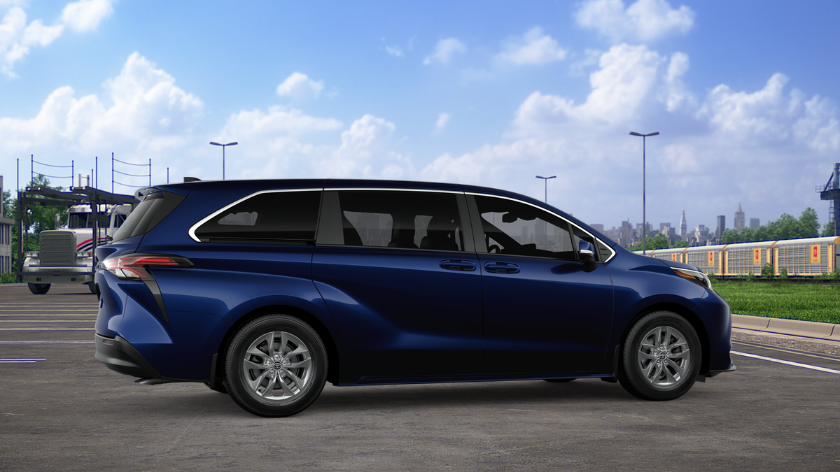 2026 Toyota Sienna LE