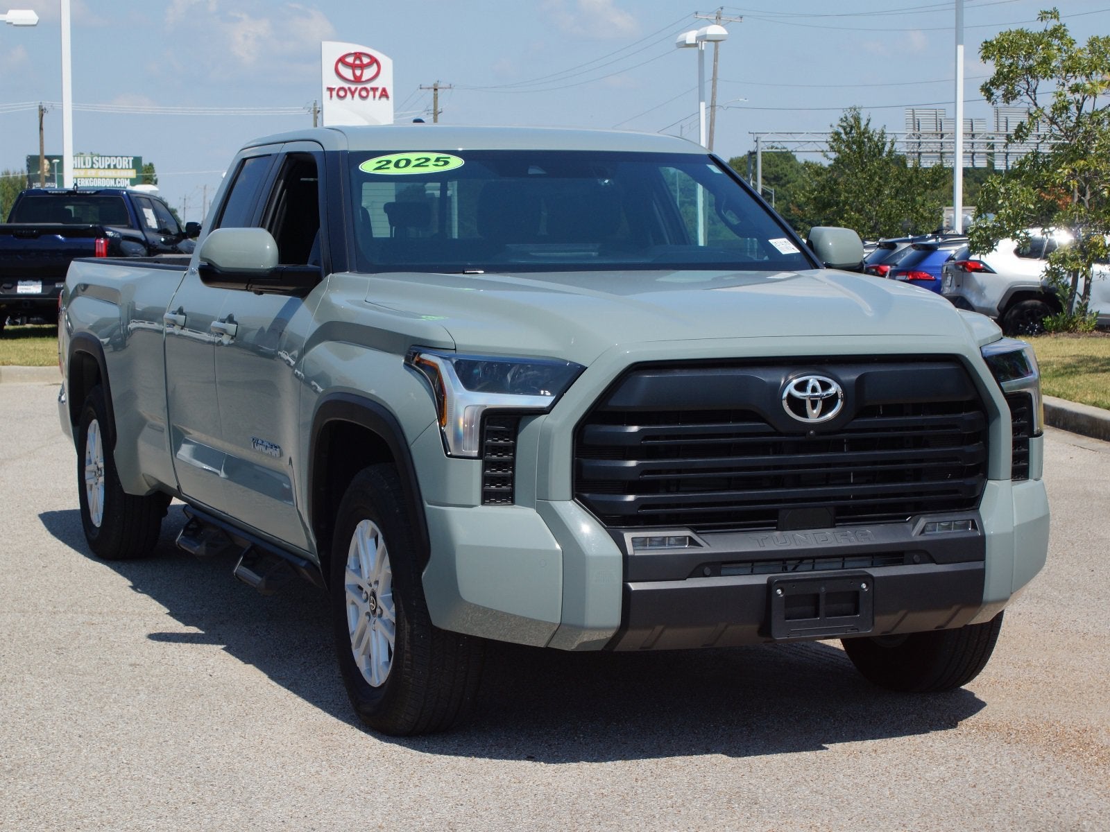2025 Toyota Tundra SR5