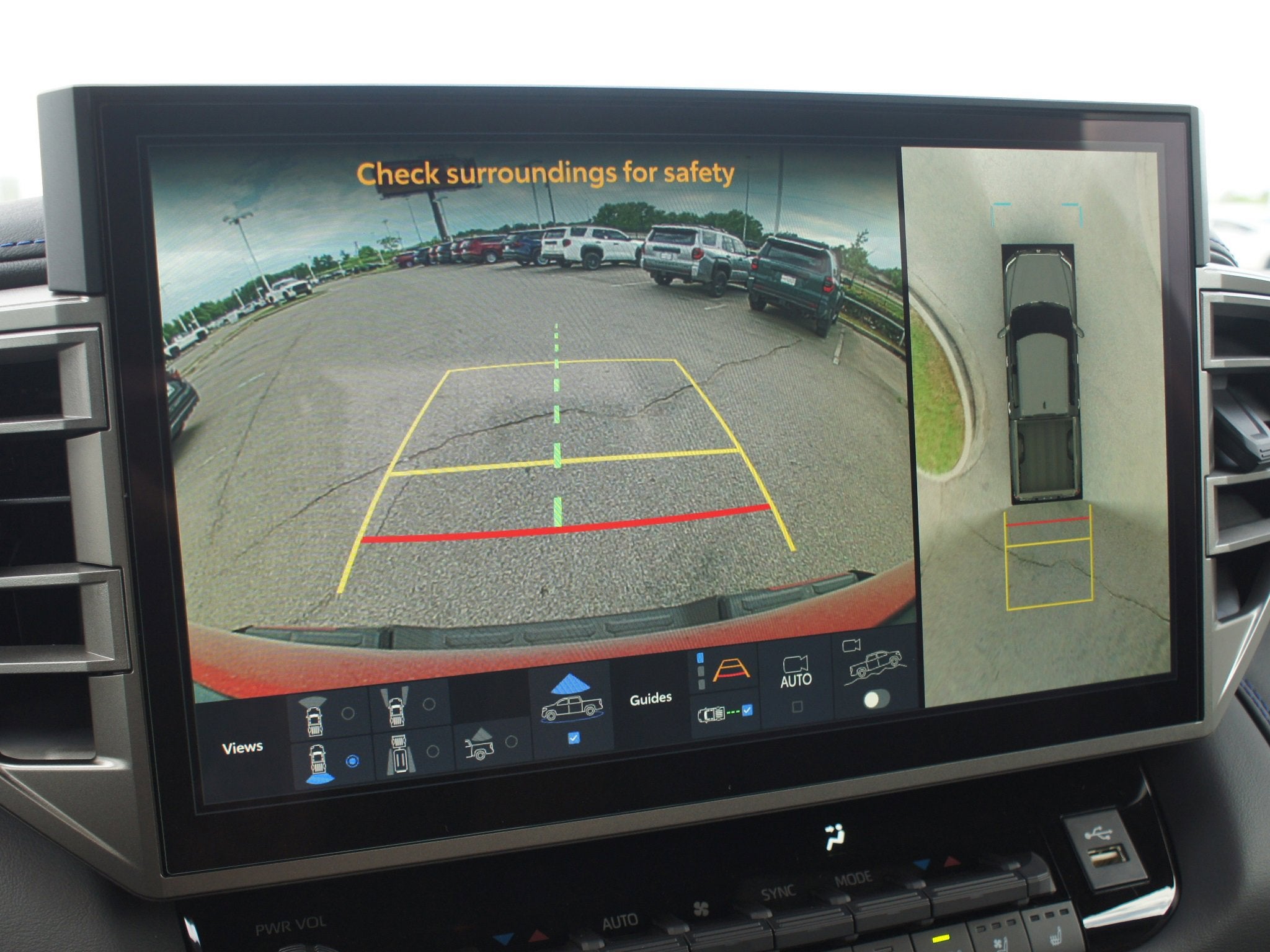 2026 Toyota Tundra i-FORCE MAX Tundra Platinum