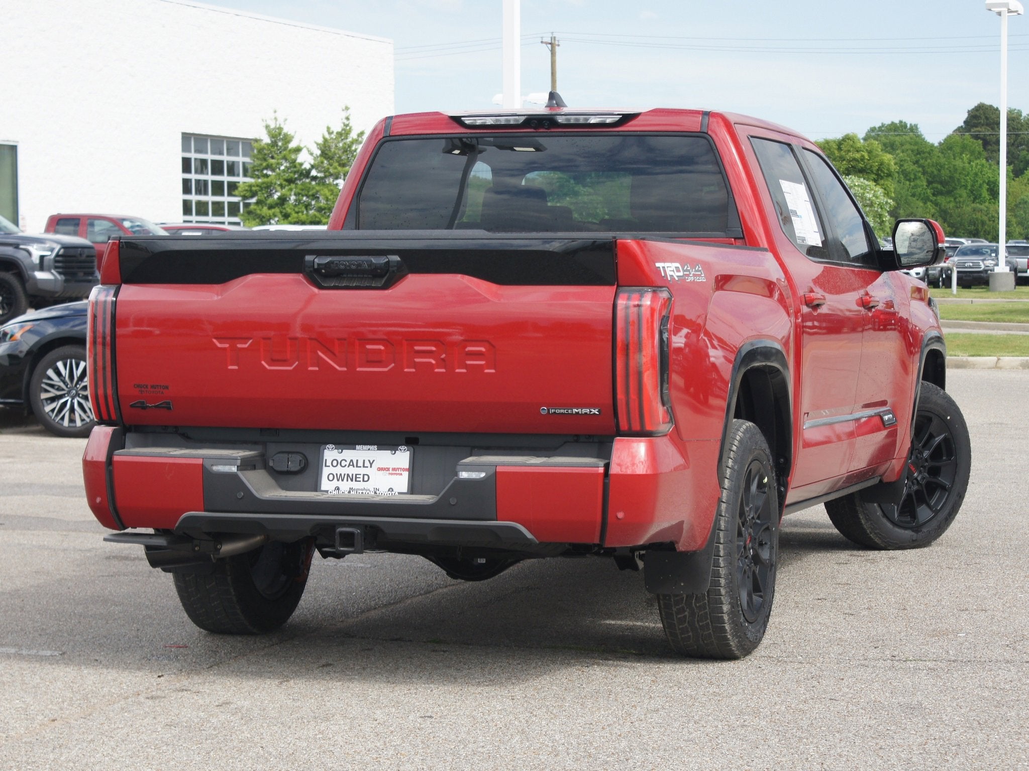 2026 Toyota Tundra i-FORCE MAX Tundra Platinum