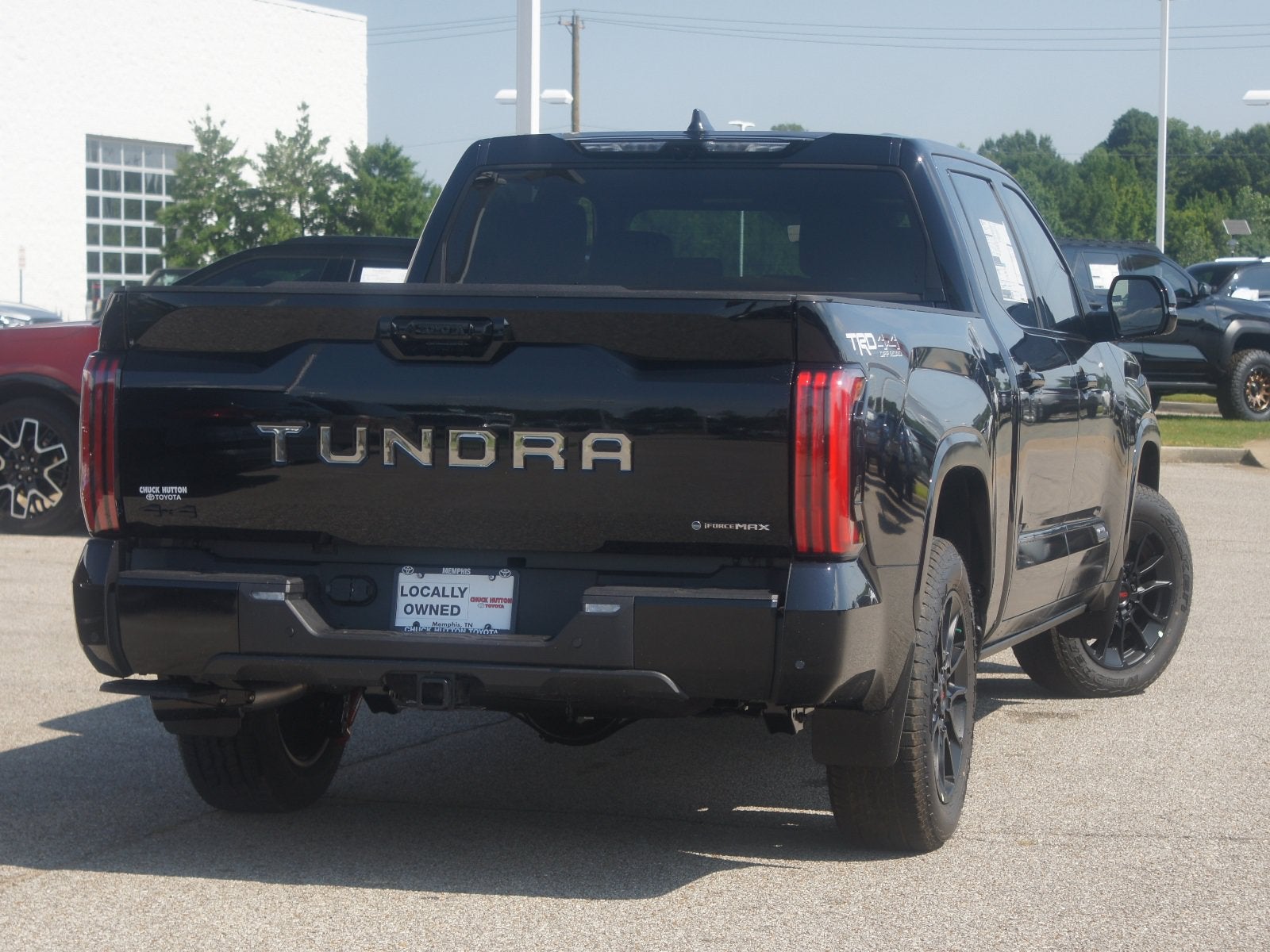 2026 Toyota Tundra i-FORCE MAX Tundra Platinum