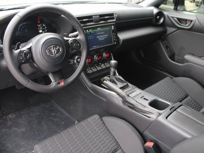 2025 Toyota GR86 AT