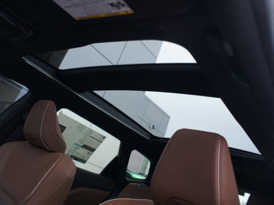 2025 Toyota Toyota Crown Signia Limited