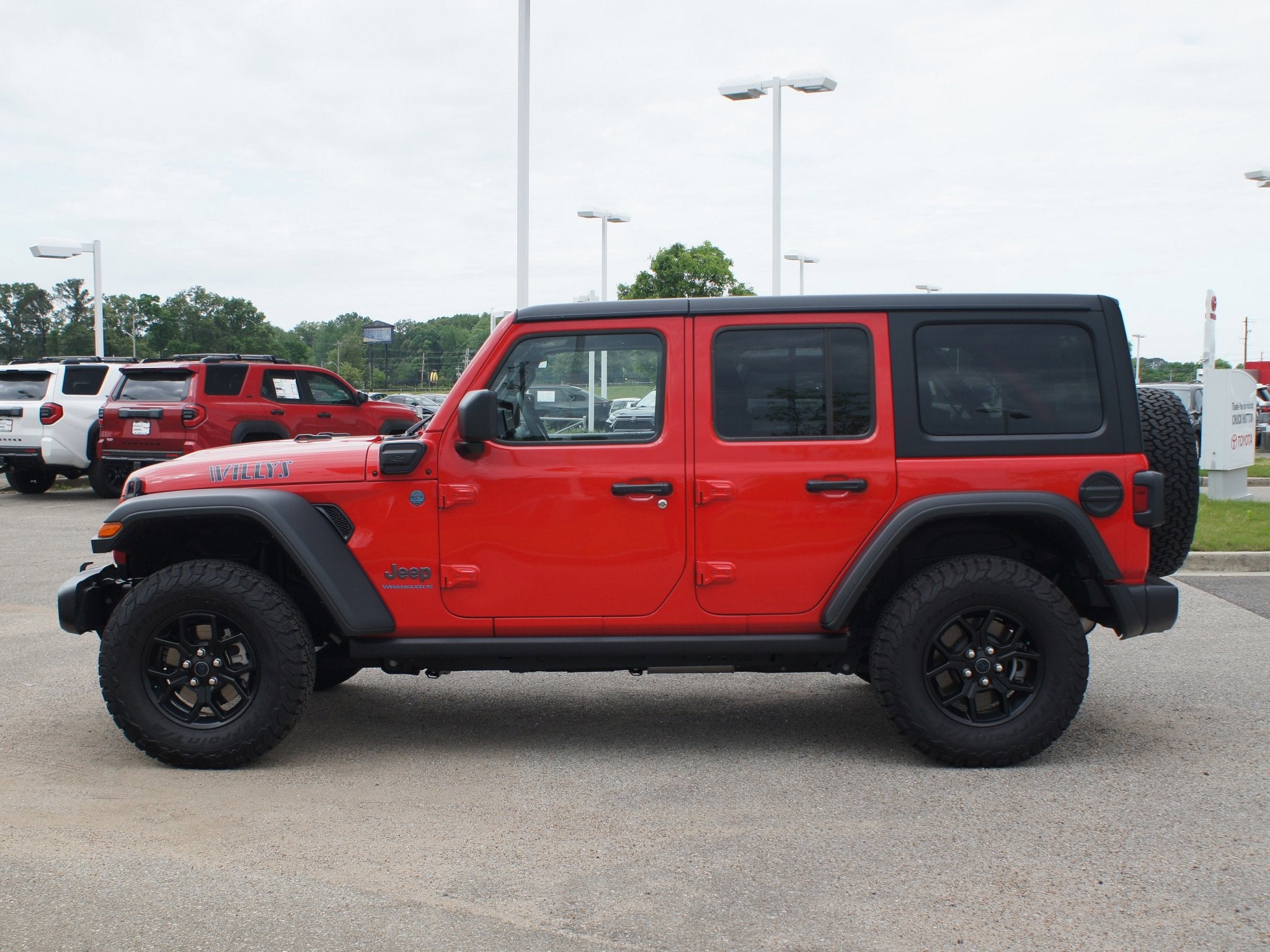 2025 Jeep Wrangler 4xe Willys