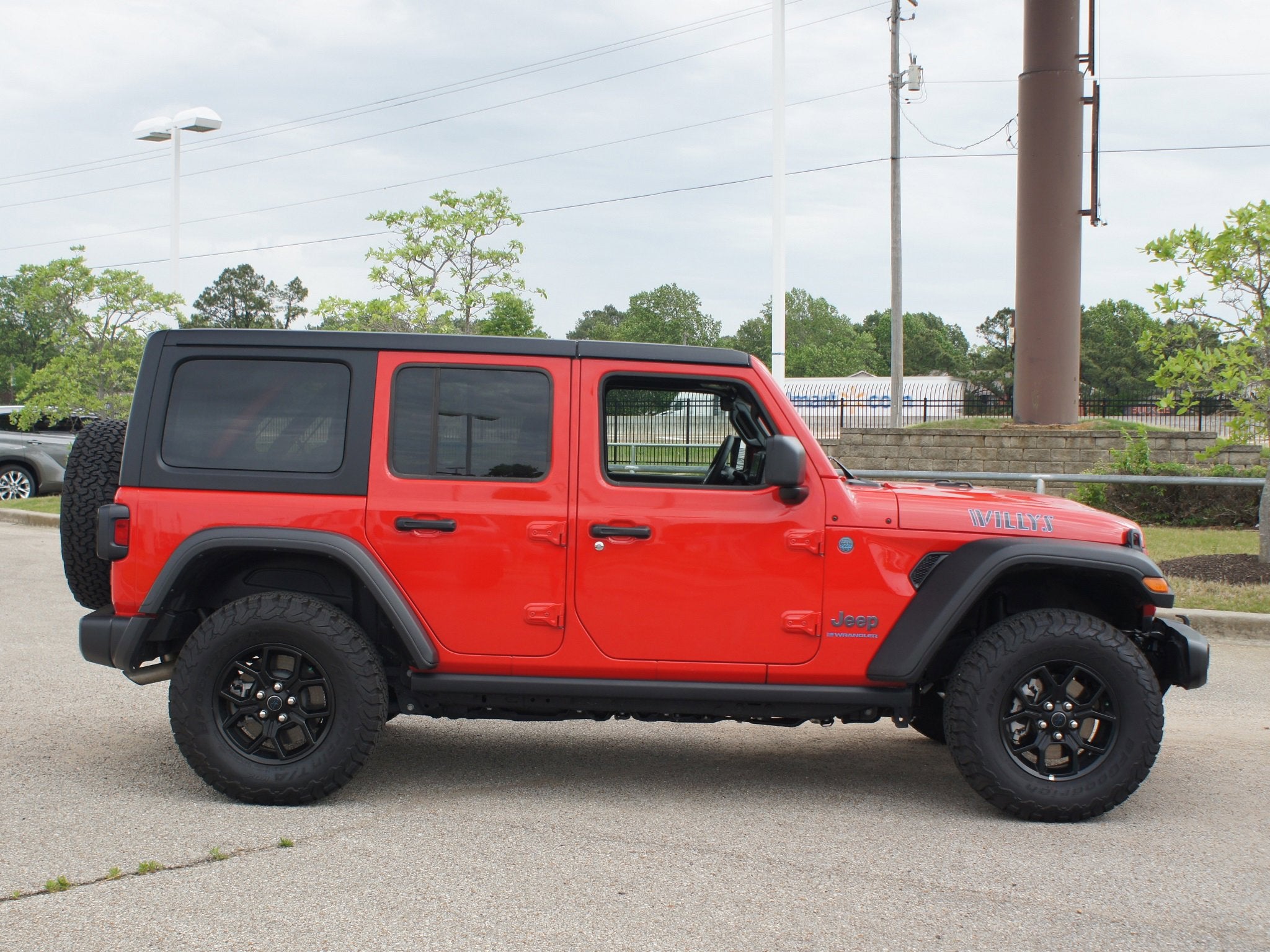 2025 Jeep Wrangler 4xe Willys