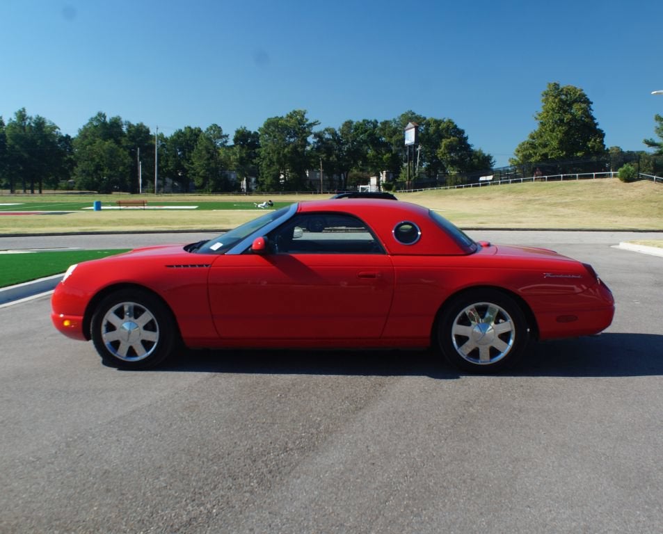 2002 Ford Thunderbird w/Hardtop Deluxe