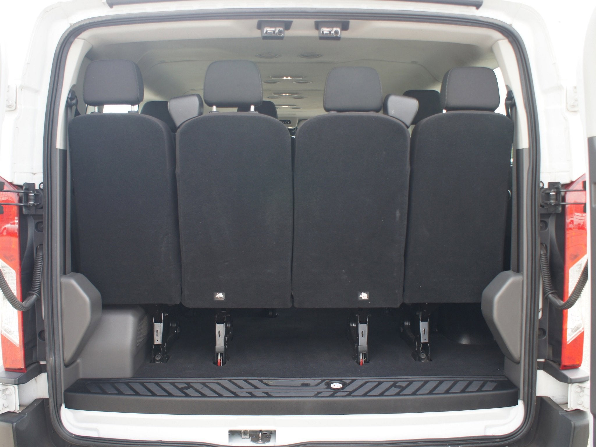 2021 Ford Transit Passenger Wagon XLT