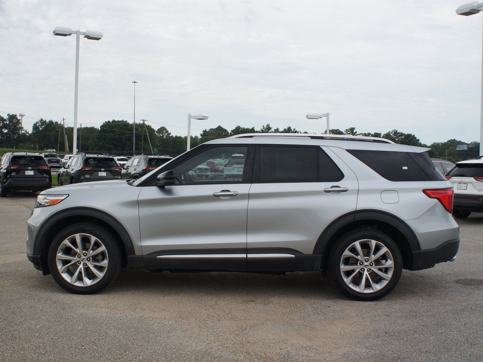 2022 Ford Explorer Platinum