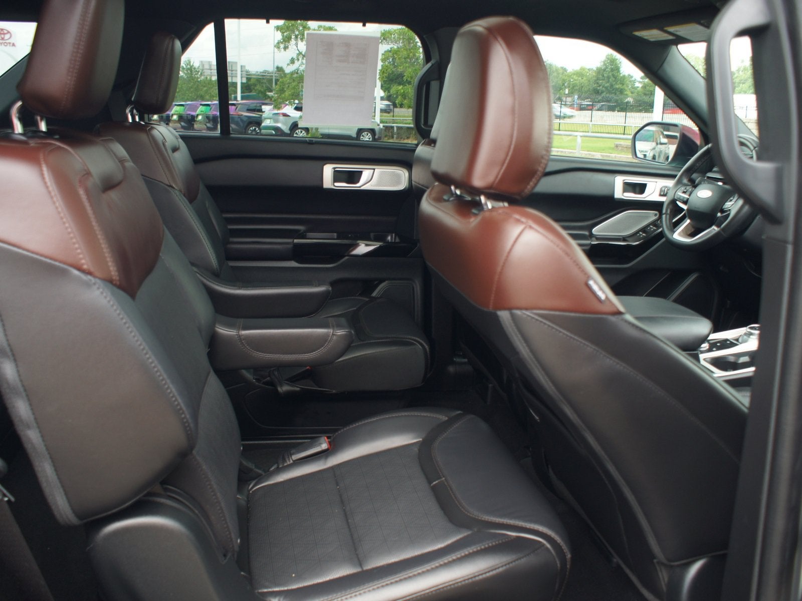 2022 Ford Explorer Platinum