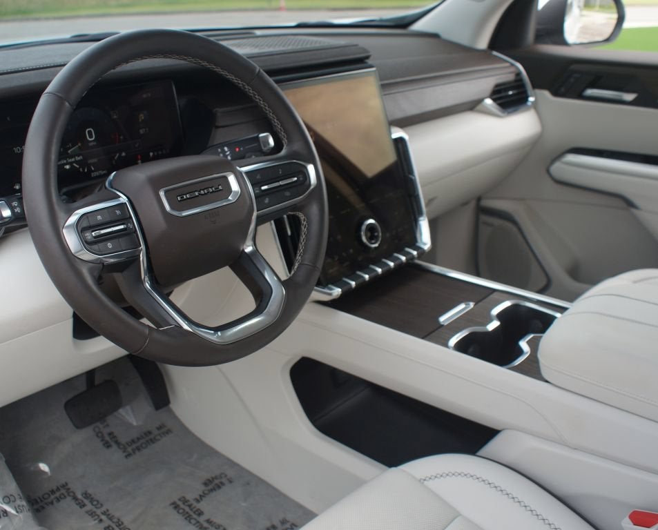 2025 GMC Acadia FWD Denali