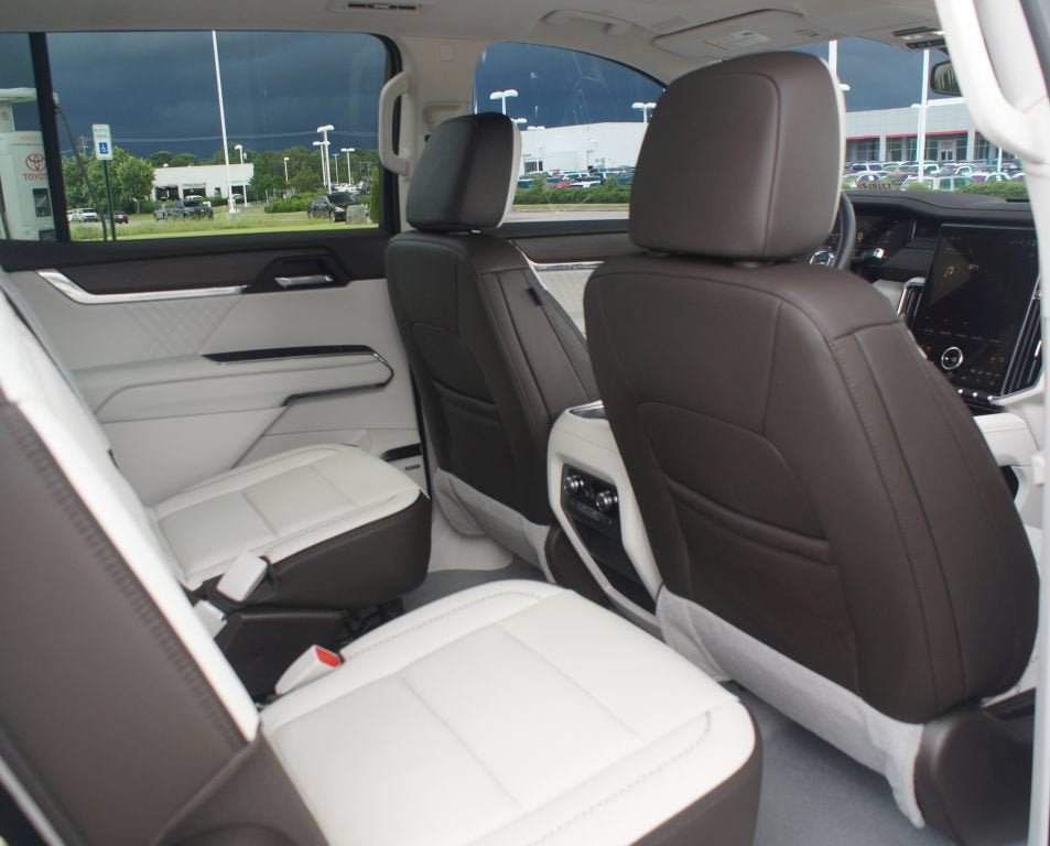 2025 GMC Acadia FWD Denali