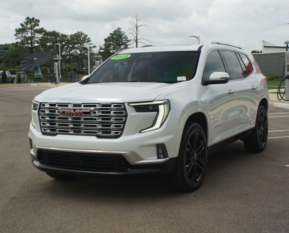 2025 GMC Acadia FWD Denali