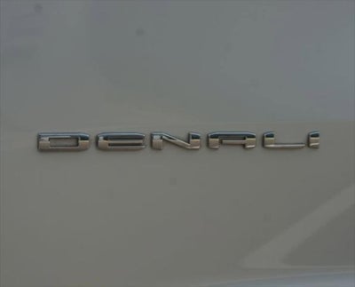 2025 GMC Acadia FWD Denali