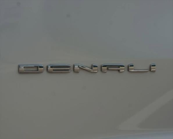 2025 GMC Acadia FWD Denali