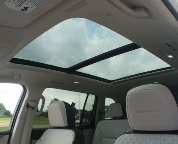 2025 GMC Acadia FWD Denali