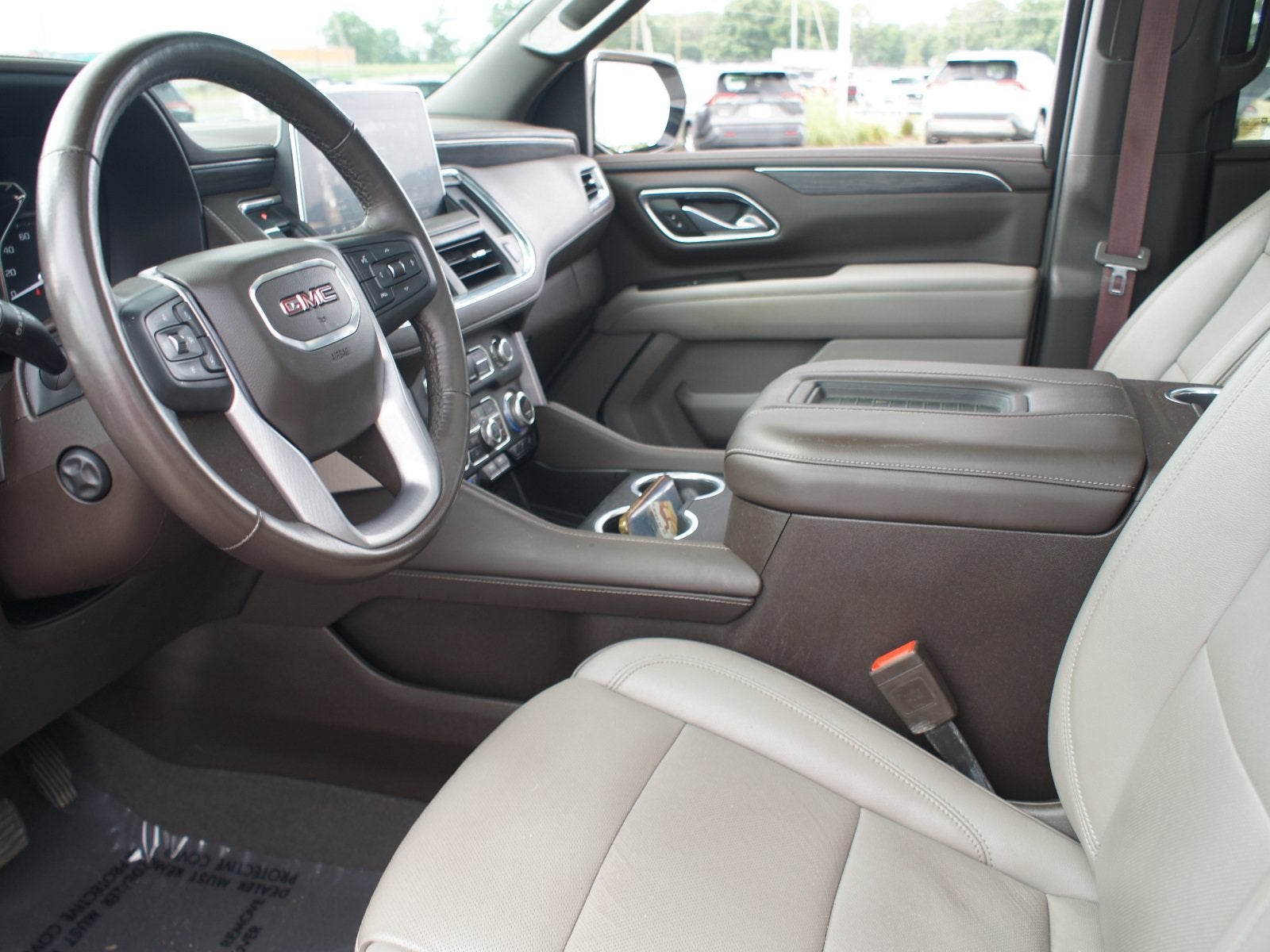 2021 GMC Yukon SLT