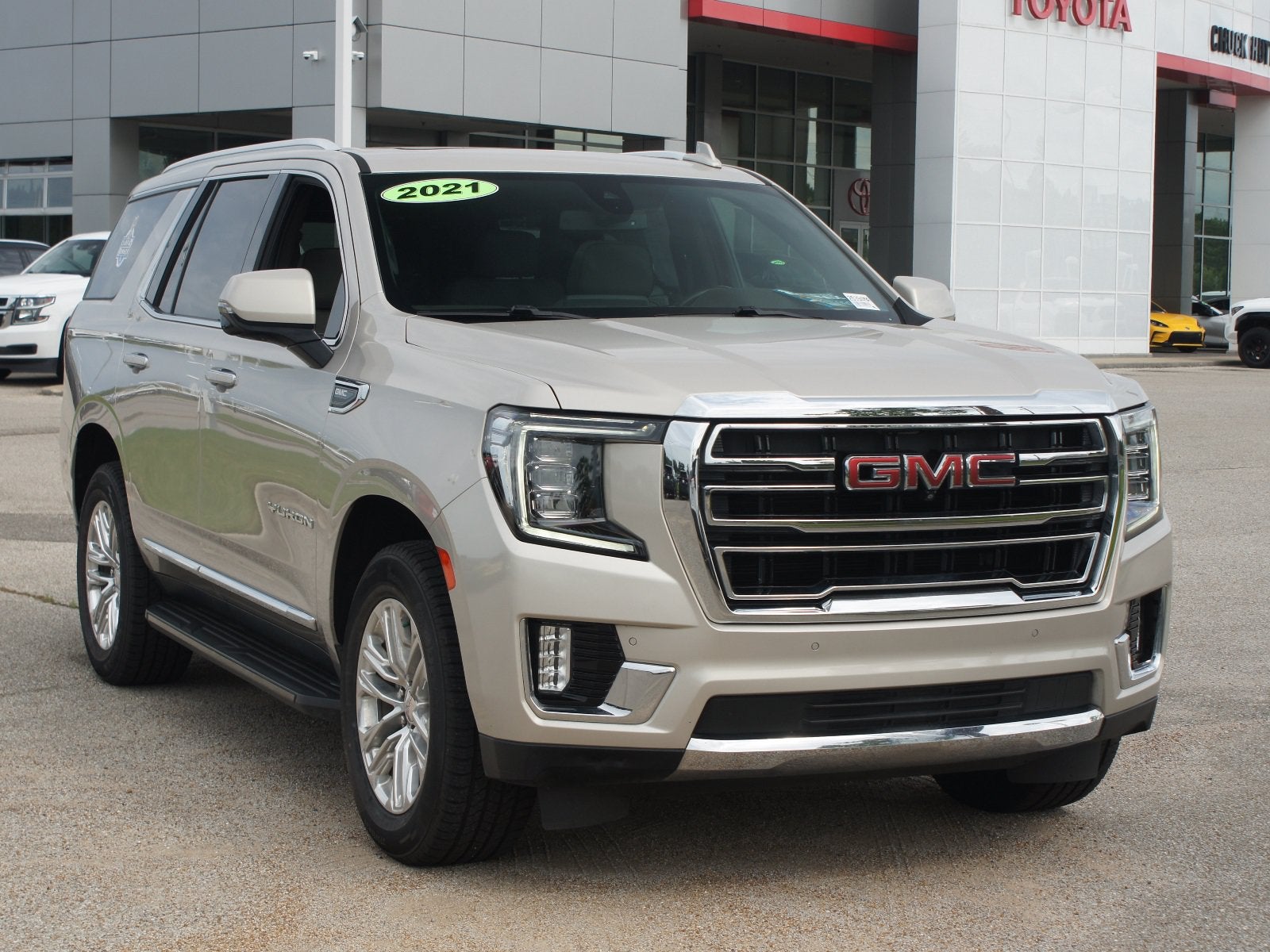 2021 GMC Yukon SLT
