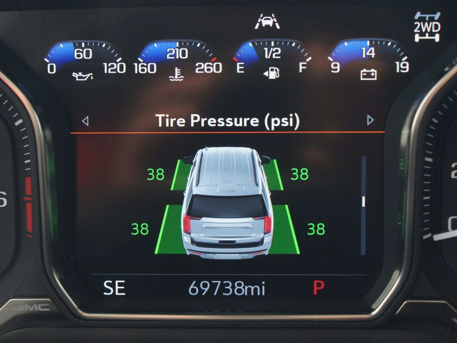 2021 GMC Yukon SLT