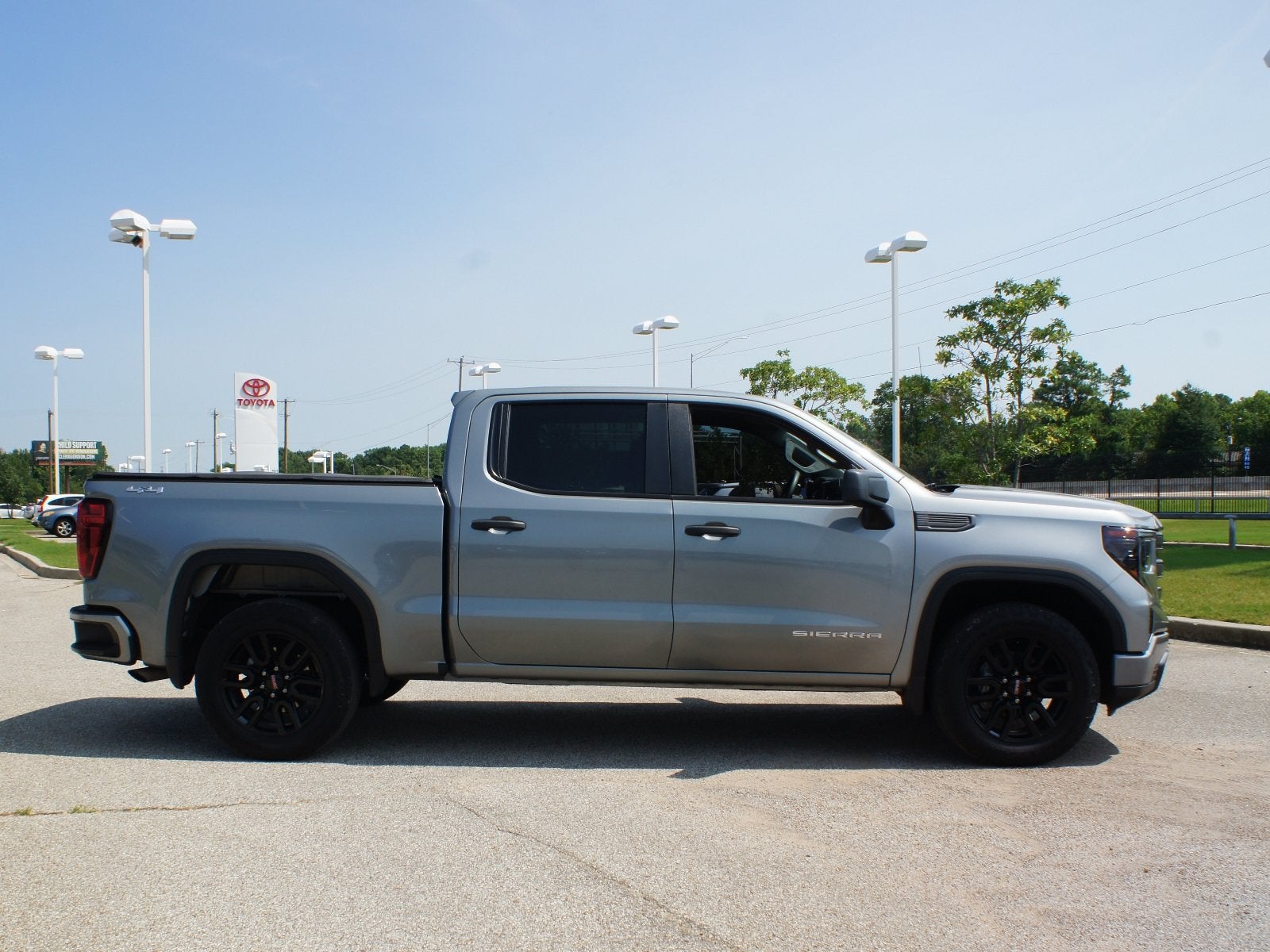 2024 GMC Sierra 1500 Pro