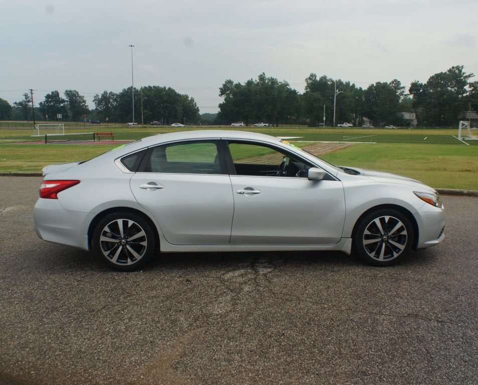 2016 Nissan Altima 3.5 SR
