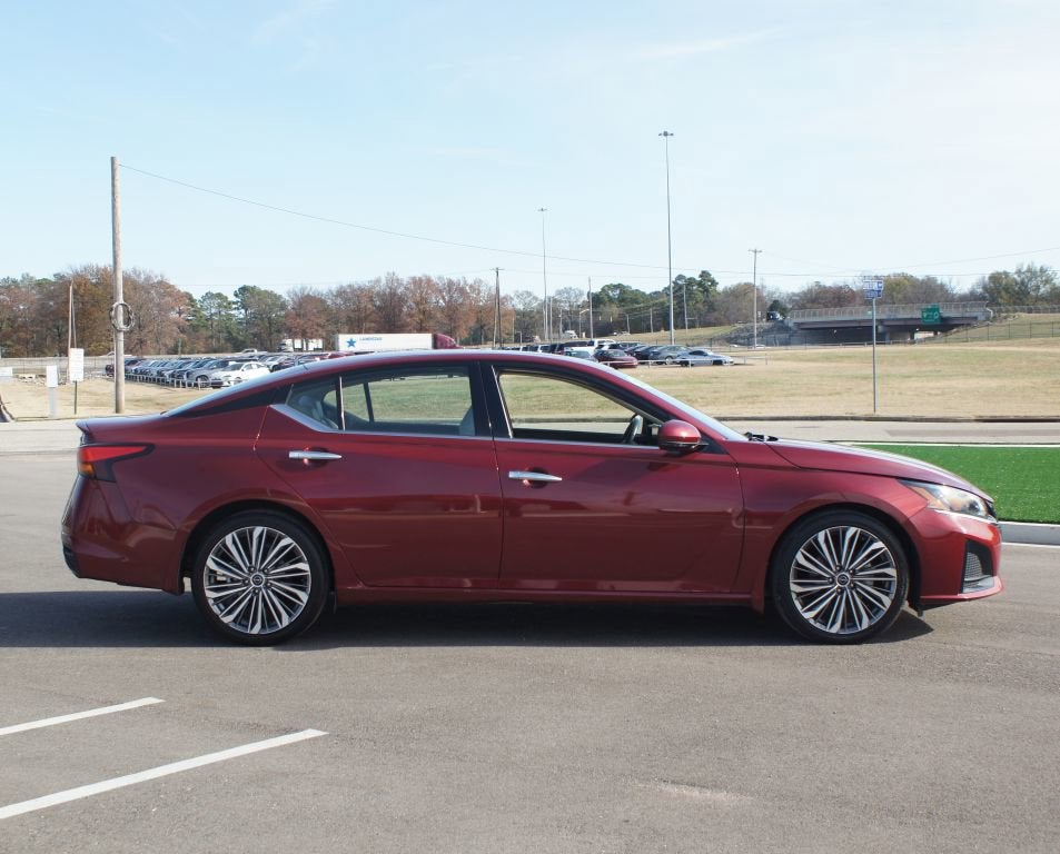 2024 Nissan Altima 2.5 SL