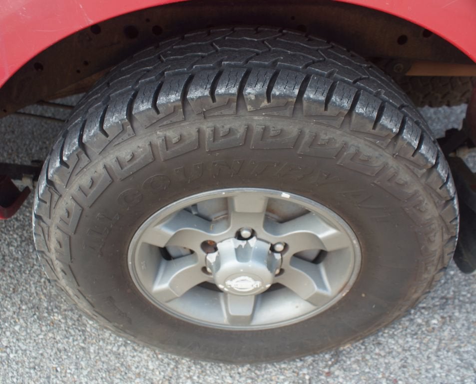 2004 Nissan Frontier 2WD Base