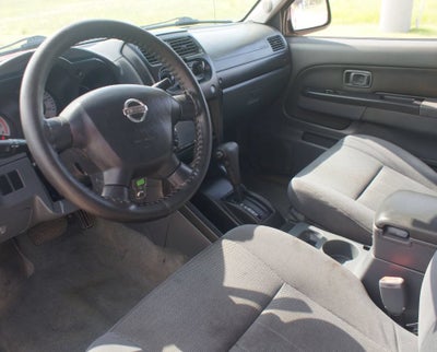 2004 Nissan Frontier 2WD Base